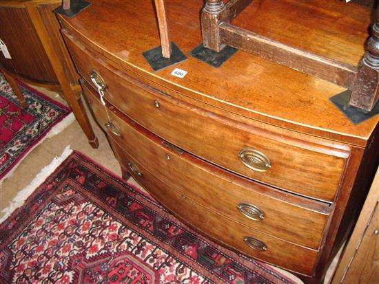 Regency mahogany bow-fronted three-drawer chest